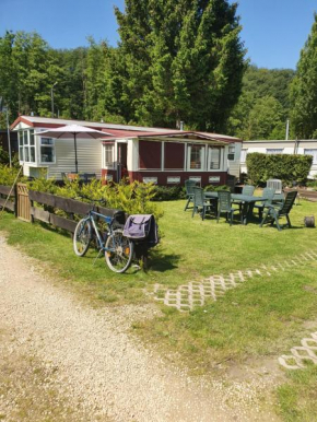 Bungalow 12mx3,60m avec grand jardin